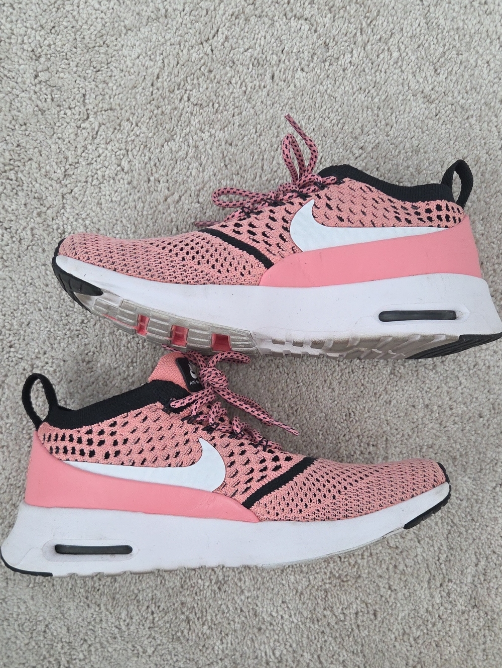 Nike Coral Pink Knit Sneakers
